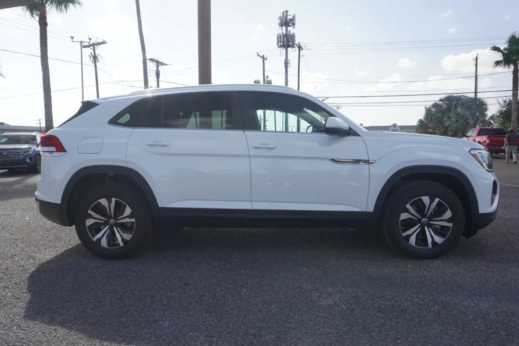 2026 Volkswagen Atlas Cross Sport 2.0T SE