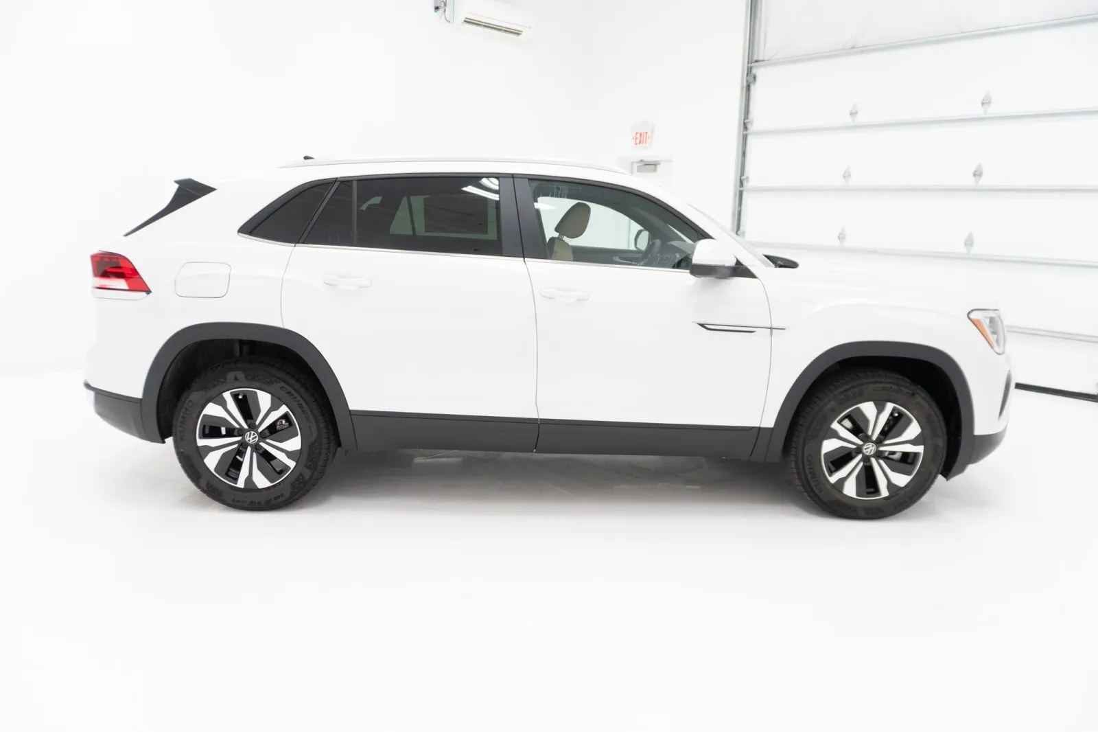 2026 Volkswagen Atlas Cross Sport 2.0T SE