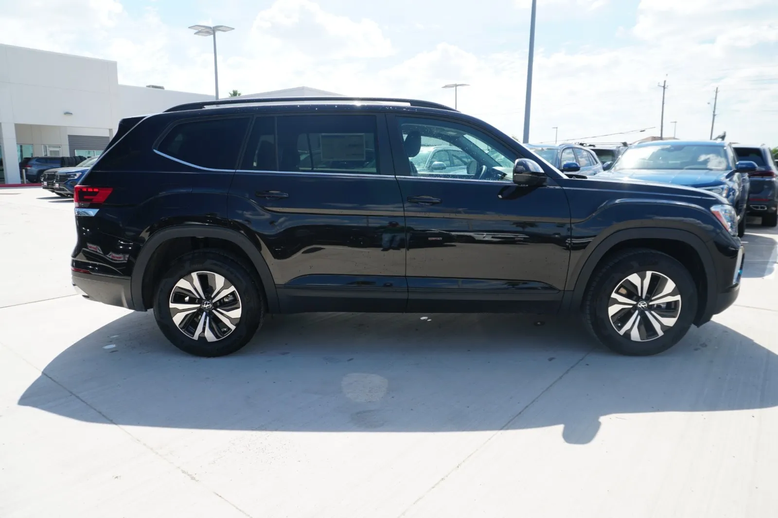 2026 Volkswagen Atlas 2.0T SE