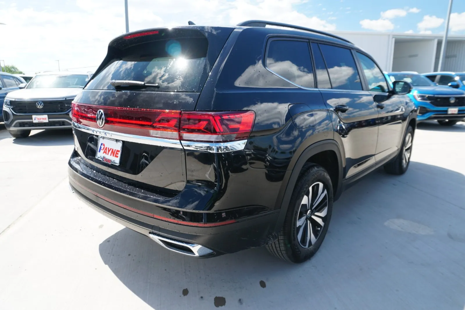 2026 Volkswagen Atlas 2.0T SE