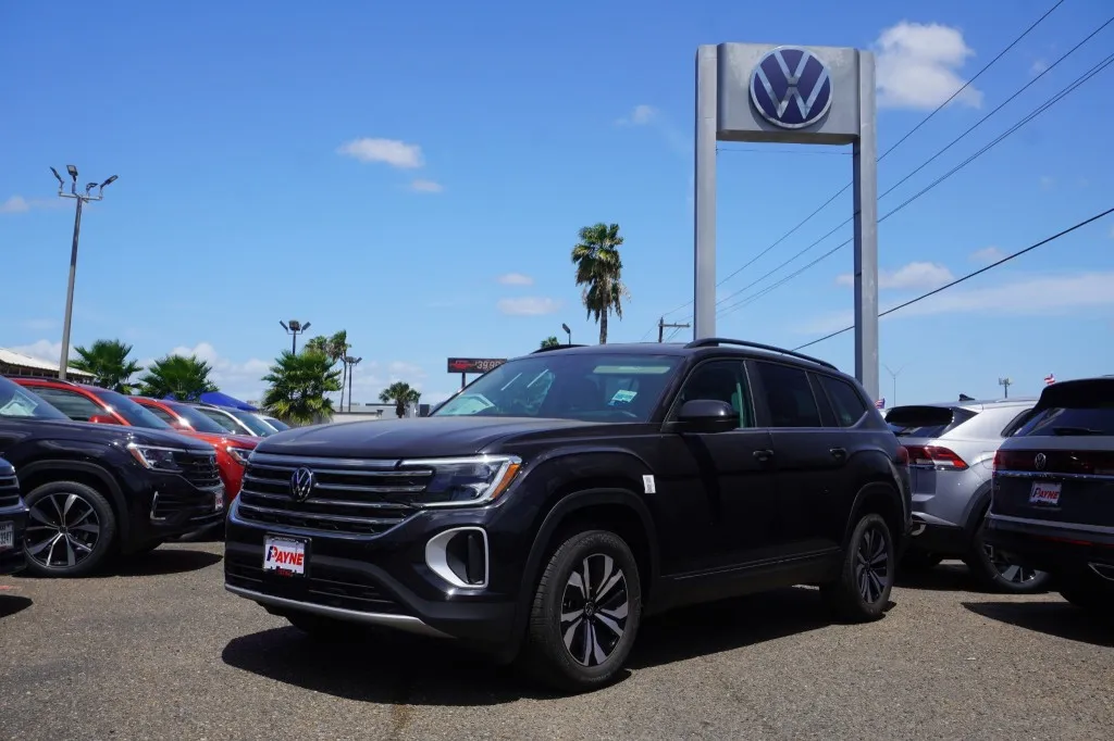 2026 Volkswagen Atlas 2.0T SE