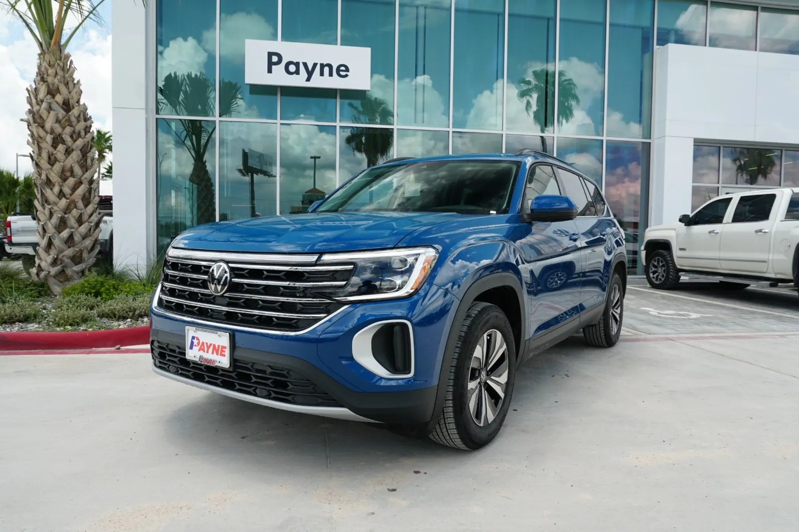 2025 Volkswagen Atlas 2.0T SE