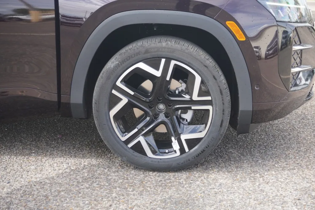 2027 Volkswagen Atlas SEL Premium R-Line