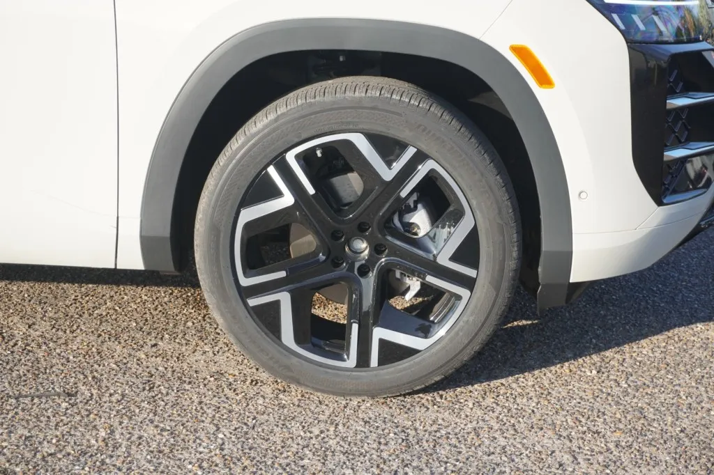 2027 Volkswagen Atlas SEL Premium R-Line
