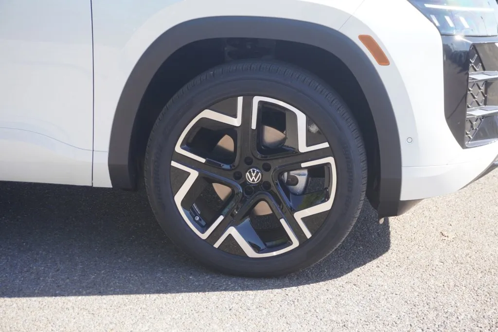 2027 Volkswagen Atlas SEL Premium R-Line