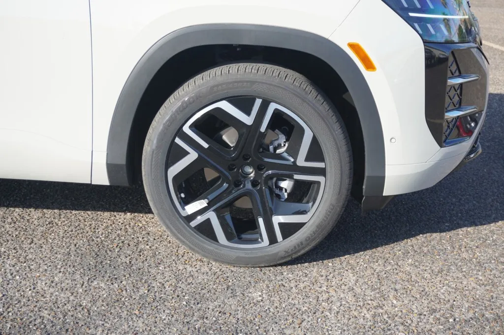 2027 Volkswagen Atlas SEL Premium R-Line