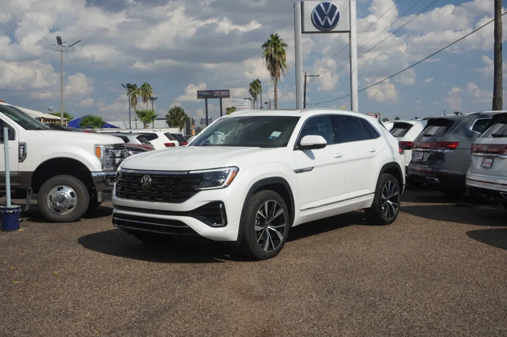 2026 Volkswagen Atlas Cross Sport 2.0T SEL Premium R-Line