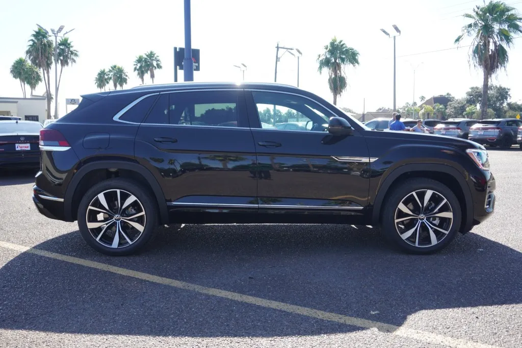 2026 Volkswagen Atlas Cross Sport 2.0T SEL Premium R-Line