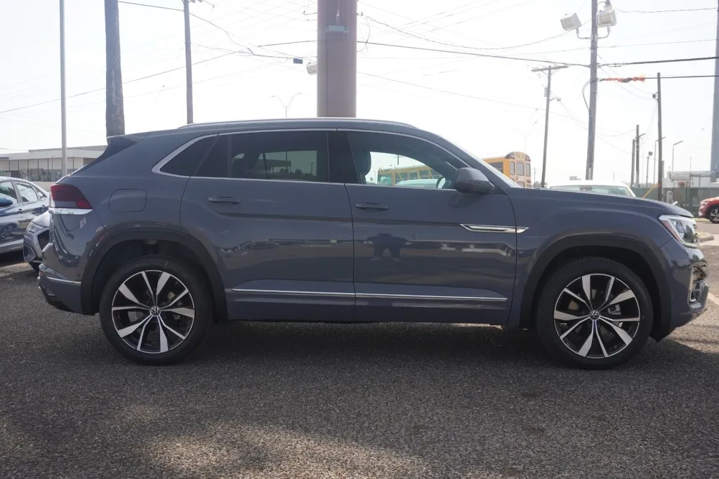 2026 Volkswagen Atlas Cross Sport 2.0T SEL Premium R-Line 2026 Volkswagen Atlas Cross Sport 2.0T SEL Premium R-Line