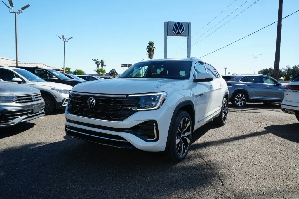 2022 Volkswagen Atlas Cross Sport SE Technology photo 4