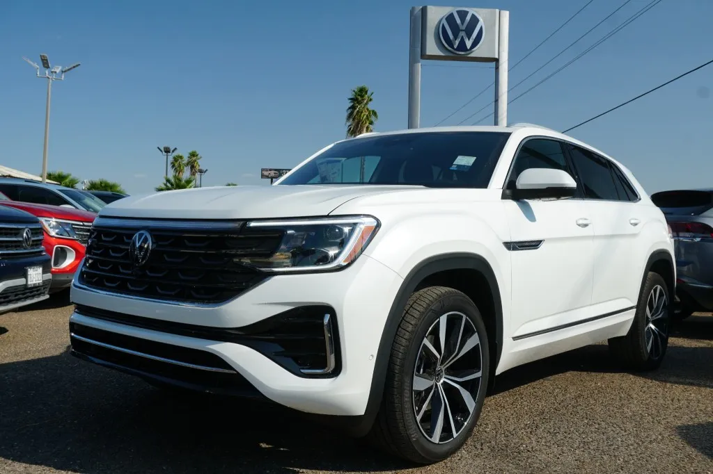 2026 Volkswagen Atlas Cross Sport 2.0T SEL Premium R-Line