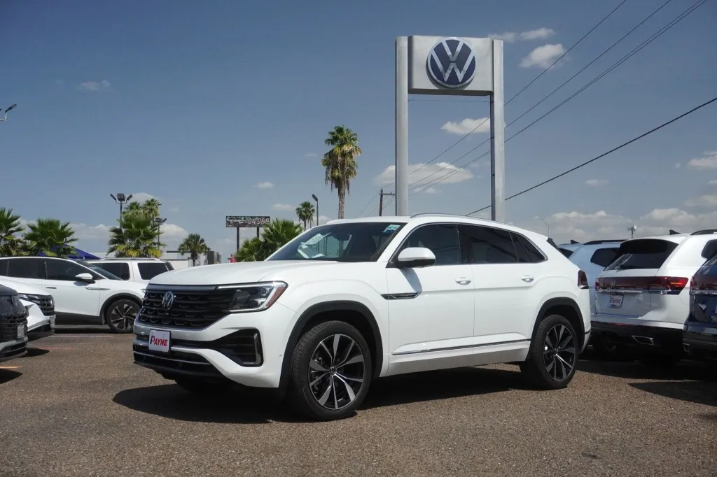 2026 Volkswagen Atlas Cross Sport 2.0T SEL Premium R-Line