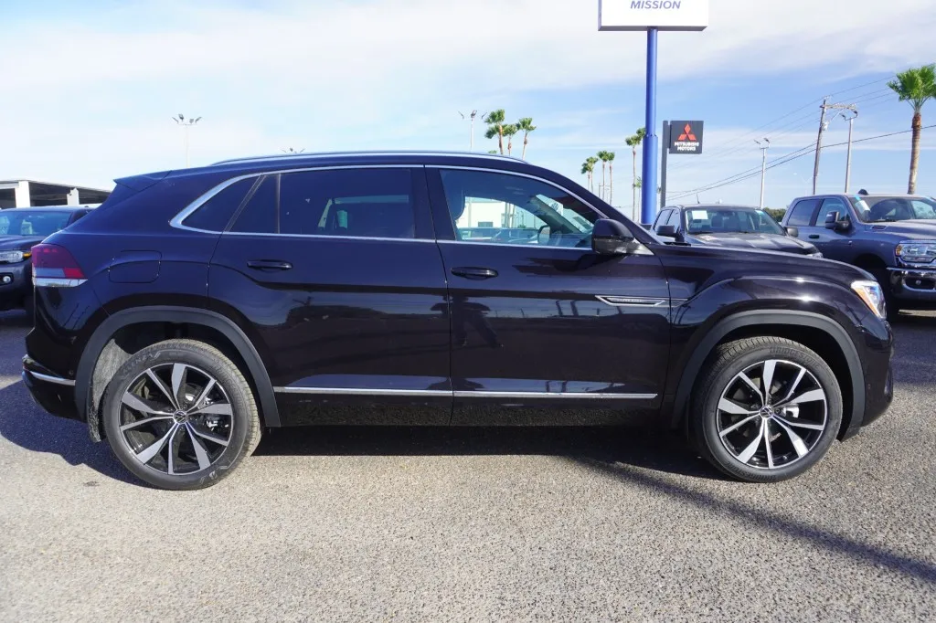 2026 Volkswagen Atlas Cross Sport 2.0T SEL Premium R-Line 2026 Volkswagen Atlas Cross Sport 2.0T SEL Premium R-Line