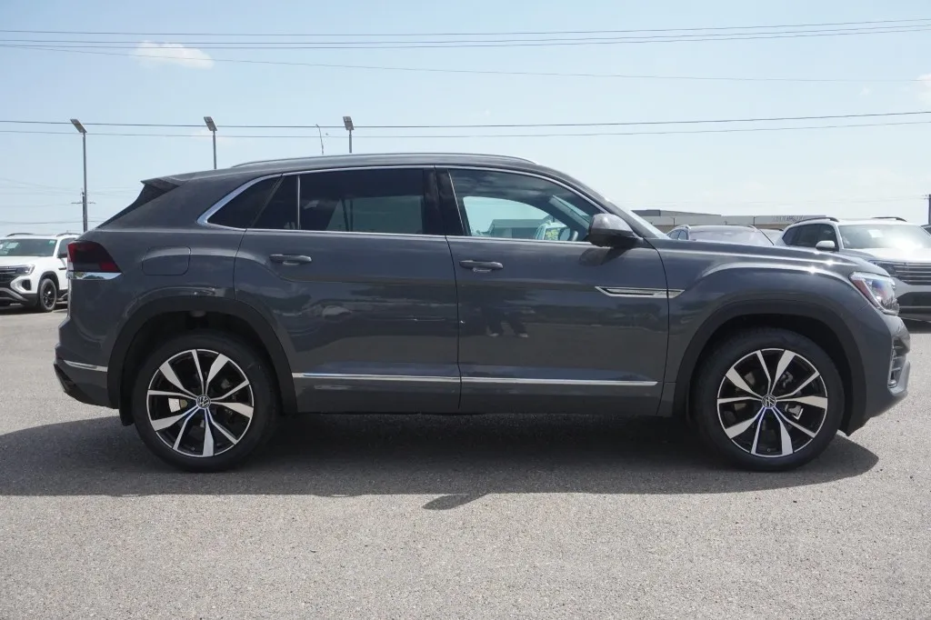 2026 Volkswagen Atlas Cross Sport 2.0T SEL Premium R-Line