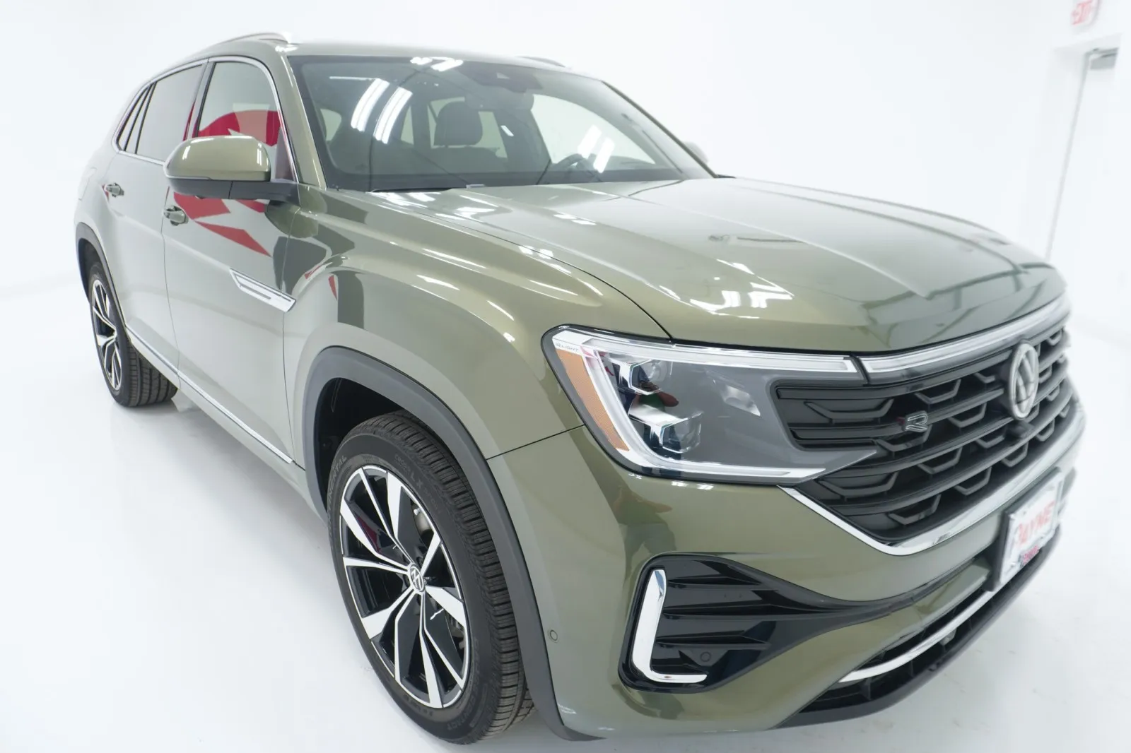 2026 Volkswagen Atlas Cross Sport 2.0T SEL Premium R-Line