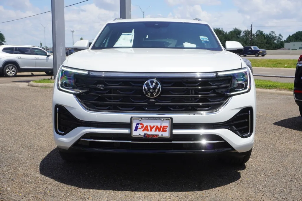 2026 Volkswagen Atlas Cross Sport 2.0T SEL Premium R-Line