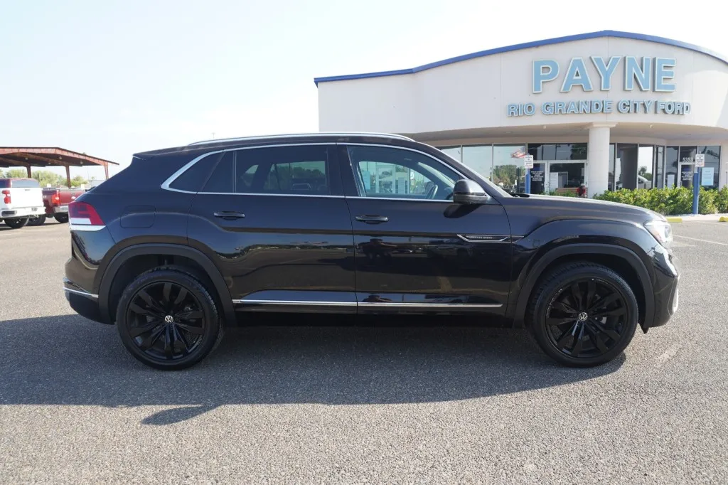 2023 Volkswagen Atlas Cross Sport 3.6L V6 SEL Premium R-Line 2023 Volkswagen Atlas Cross Sport 3.6L V6 SEL Premium R-Line