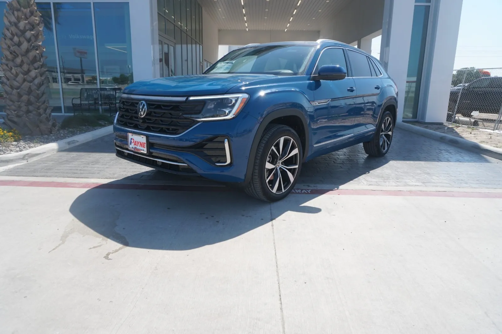 2025 Volkswagen Atlas Cross Sport 2.0T SEL Premium R-Line