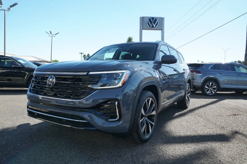 2026 Volkswagen Atlas 2.0T SEL Premium R-Line