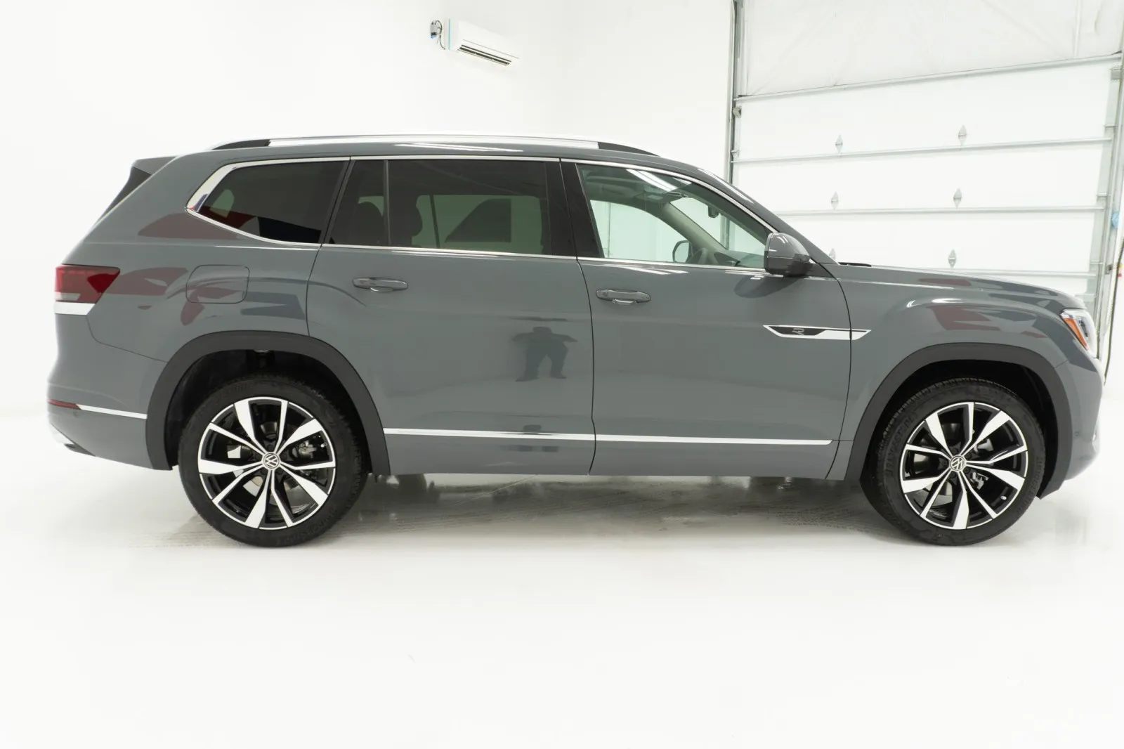 2026 Volkswagen Atlas 2.0T SEL Premium R-Line 2026 Volkswagen Atlas 2.0T SEL Premium R-Line