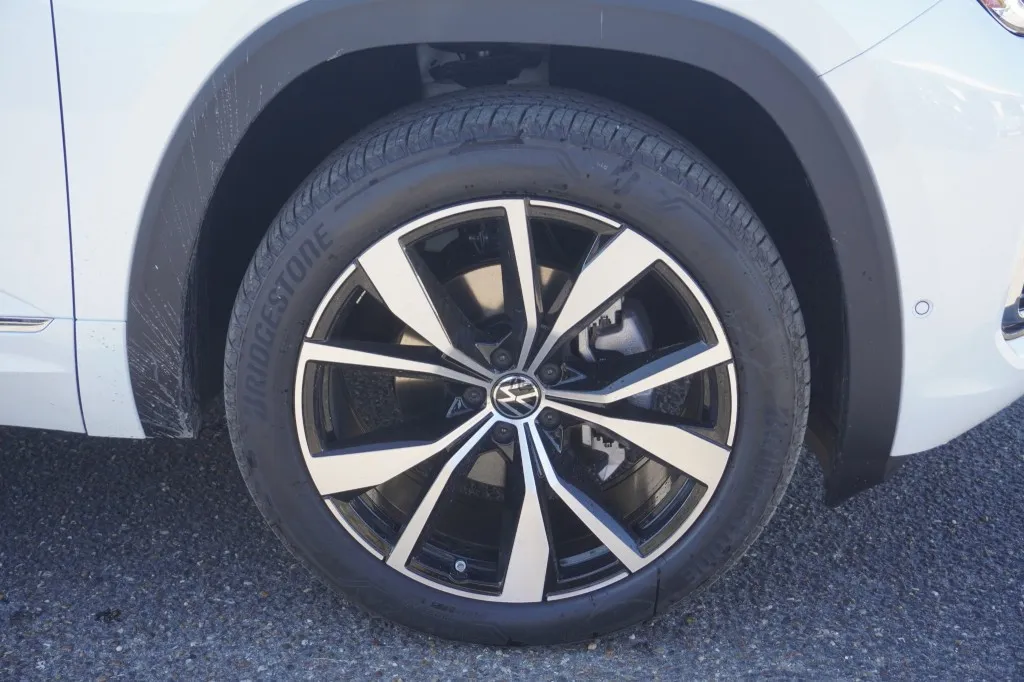 2026 Volkswagen Atlas 2.0T SEL Premium R-Line 2026 Volkswagen Atlas 2.0T SEL Premium R-Line