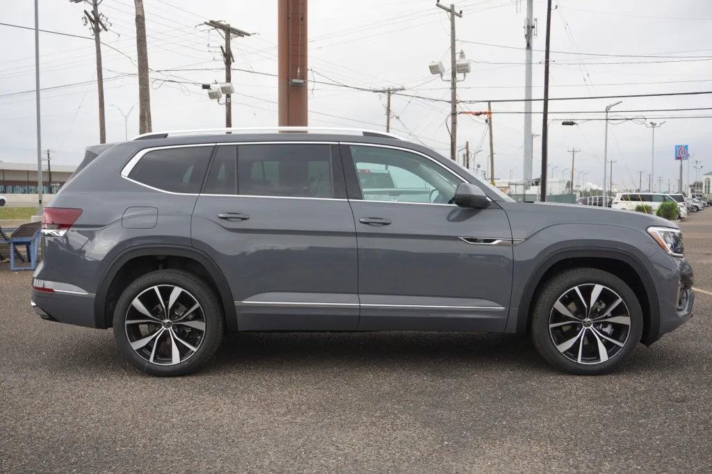 2026 Volkswagen Atlas 2.0T SEL Premium R-Line