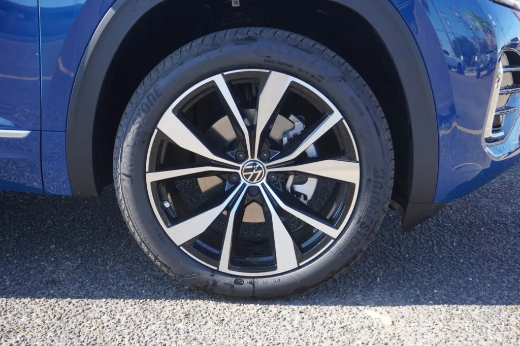 2026 Volkswagen Atlas 2.0T SEL Premium R-Line 2026 Volkswagen Atlas 2.0T SEL Premium R-Line