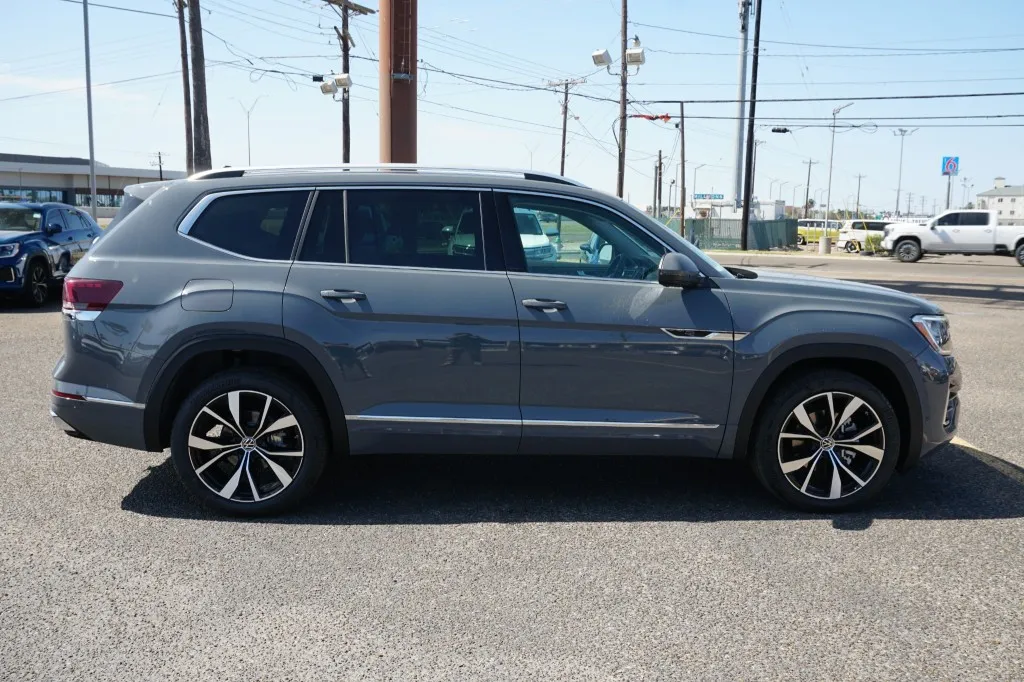 2026 Volkswagen Atlas 2.0T SEL Premium R-Line