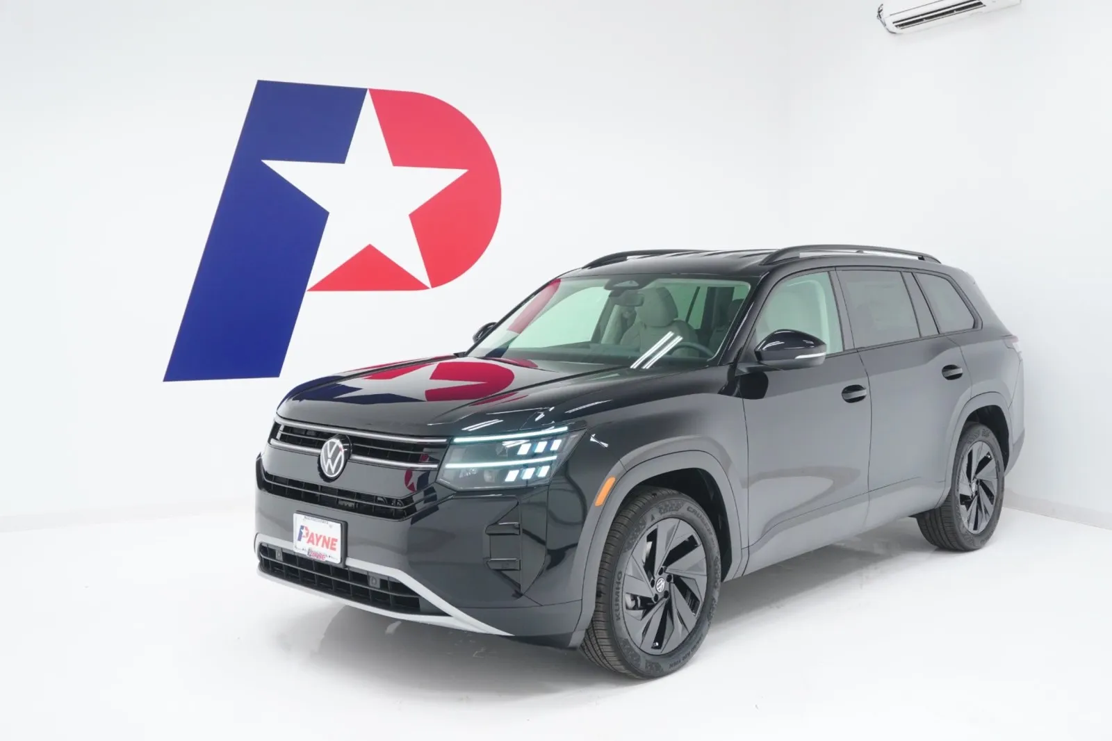 2027 Volkswagen Atlas SE w/Technology