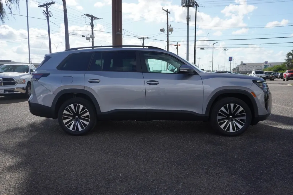 2027 Volkswagen Atlas SE w/Technology
