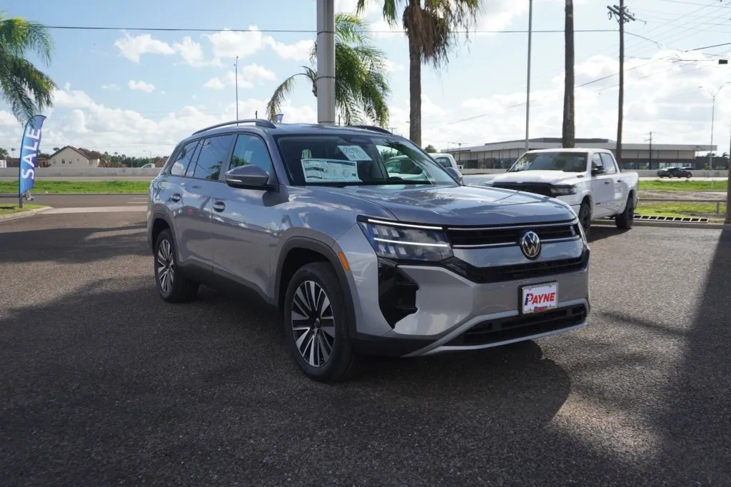 2027 Volkswagen Atlas SE w/Technology