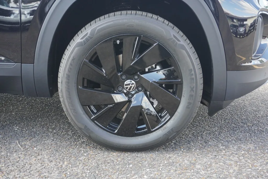 2026 Volkswagen Atlas Cross Sport 2.0T SE w/Technology 2026 Volkswagen Atlas Cross Sport 2.0T SE w/Technology