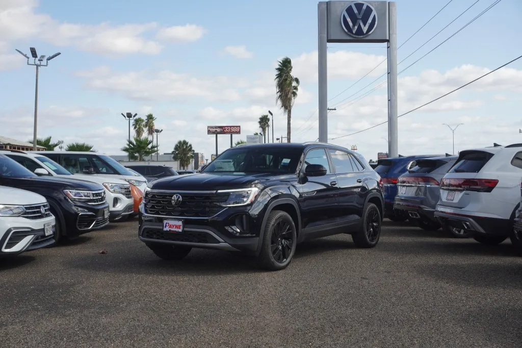 2026 Volkswagen Atlas Cross Sport 2.0T SE w/Technology