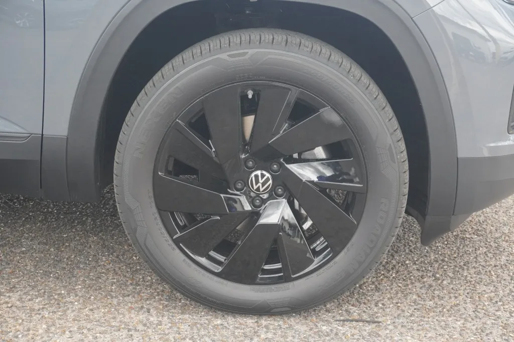 2026 Volkswagen Atlas Cross Sport 2.0T SE w/Technology 2026 Volkswagen Atlas Cross Sport 2.0T SE w/Technology
