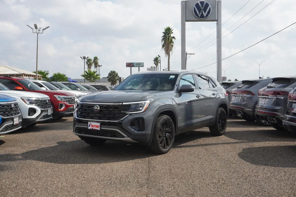 2026 Volkswagen Atlas Cross Sport 2.0T SE w/Technology