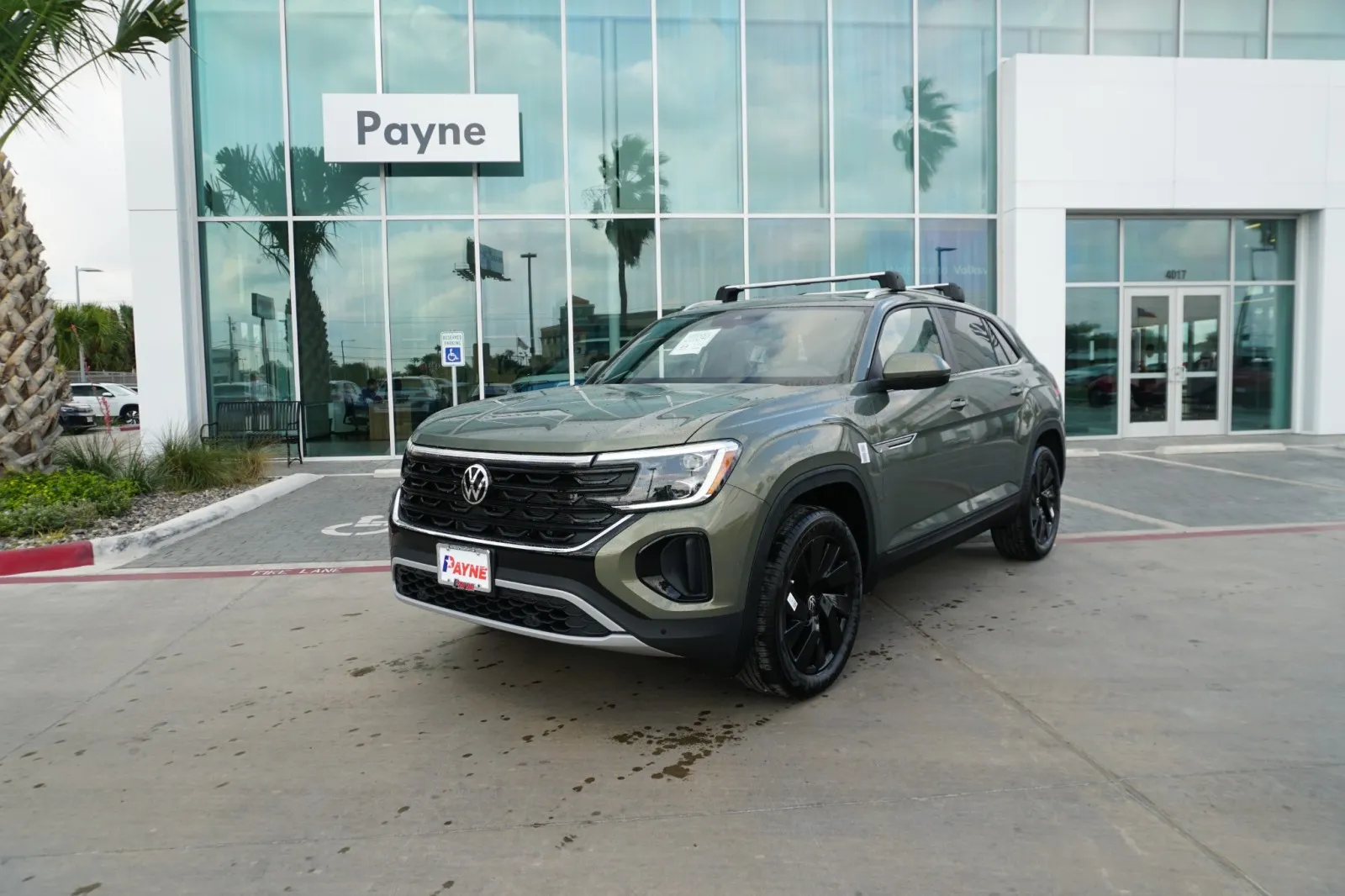 2026 Volkswagen Atlas Cross Sport SE Technology photo 2