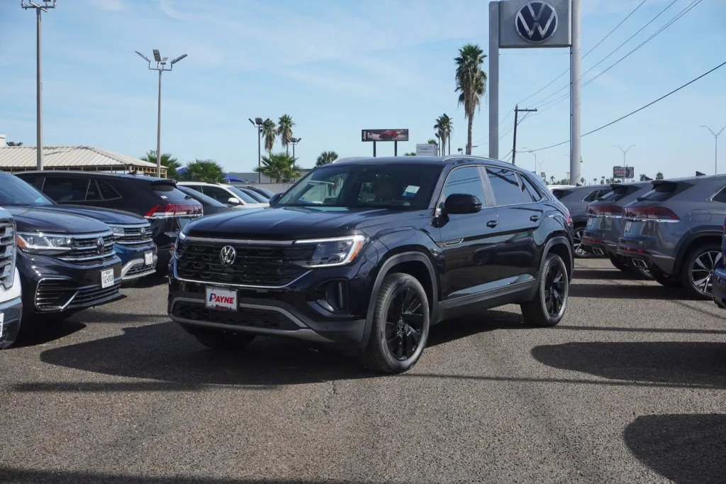 2026 Volkswagen Atlas Cross Sport 2.0T SE w/Technology