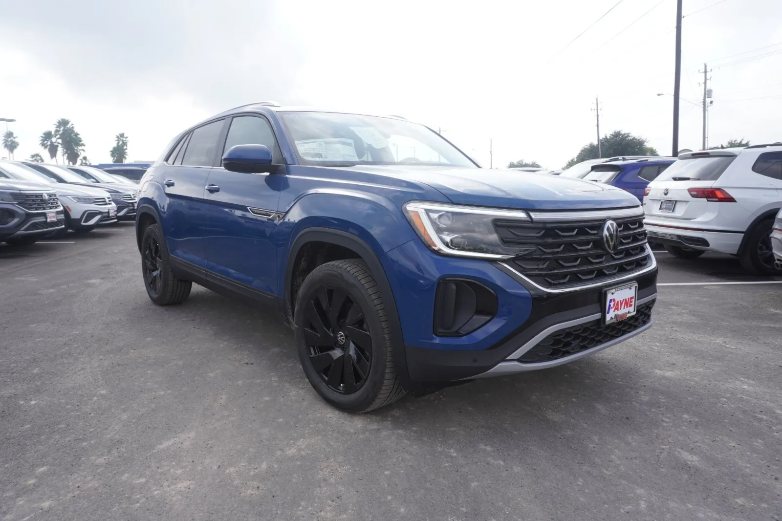 2025 Volkswagen Atlas Cross Sport 2.0T SE w/Technology