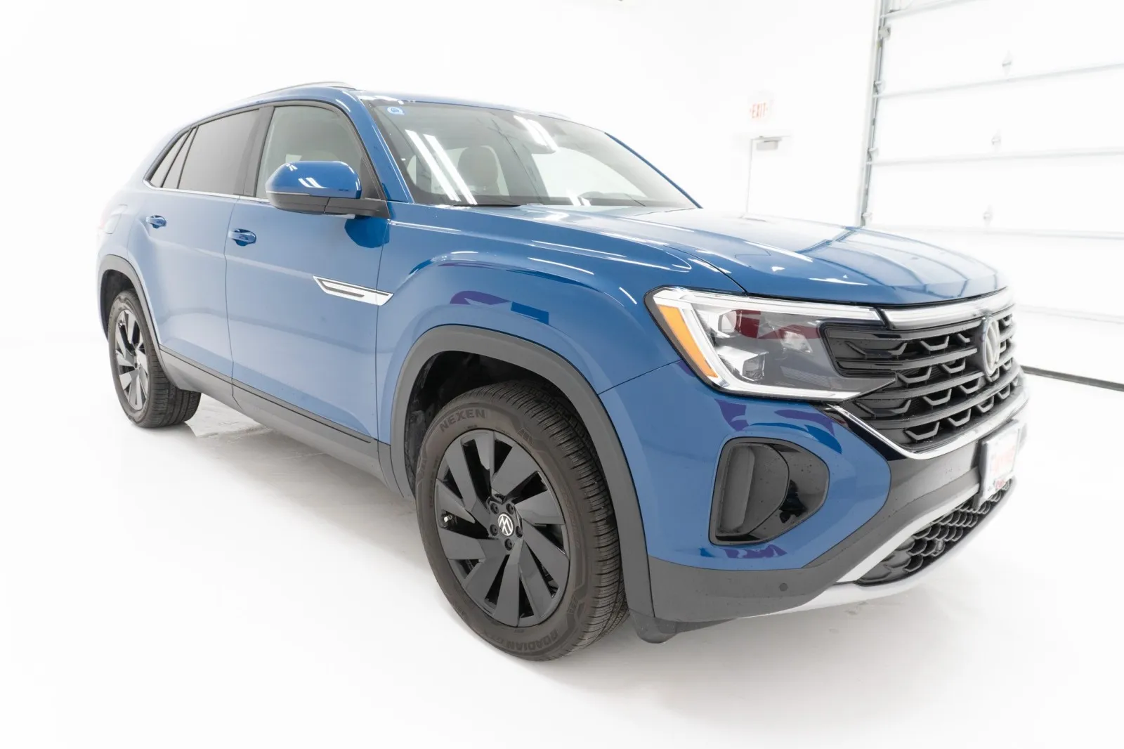 2025 Volkswagen Atlas Cross Sport 2.0T SE w/Technology