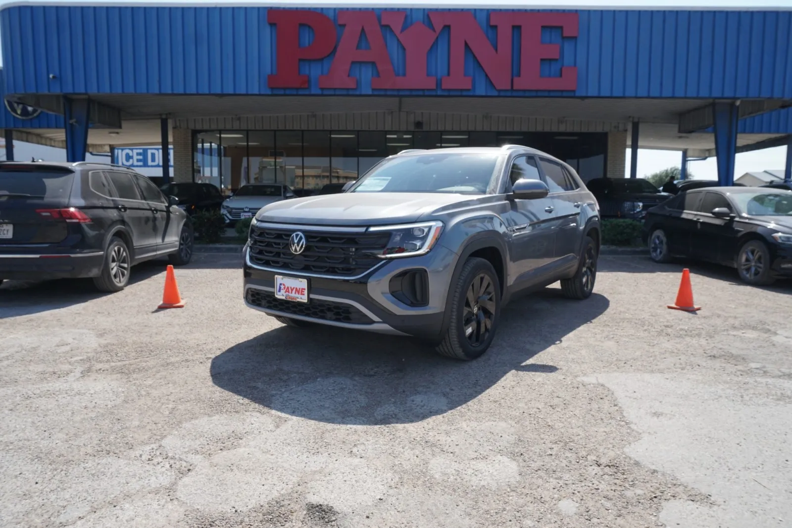 2025 Volkswagen Atlas Cross Sport 2.0T SE w/Technology