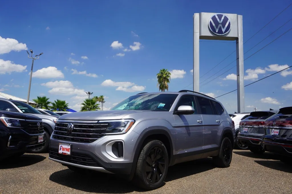 2026 Volkswagen Atlas 2.0T SE w/Technology