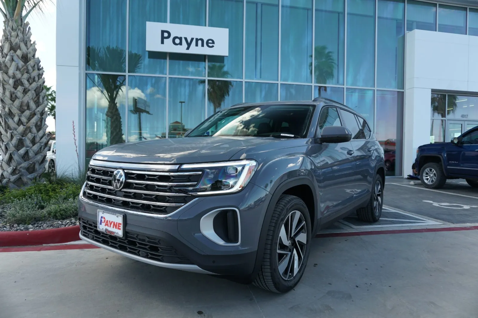 2026 Volkswagen Atlas 2.0T SE w/Technology