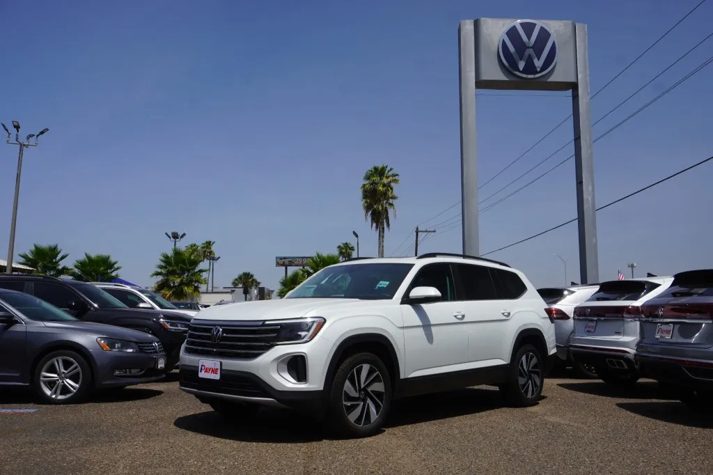 2026 Volkswagen Atlas 2.0T SE w/Technology