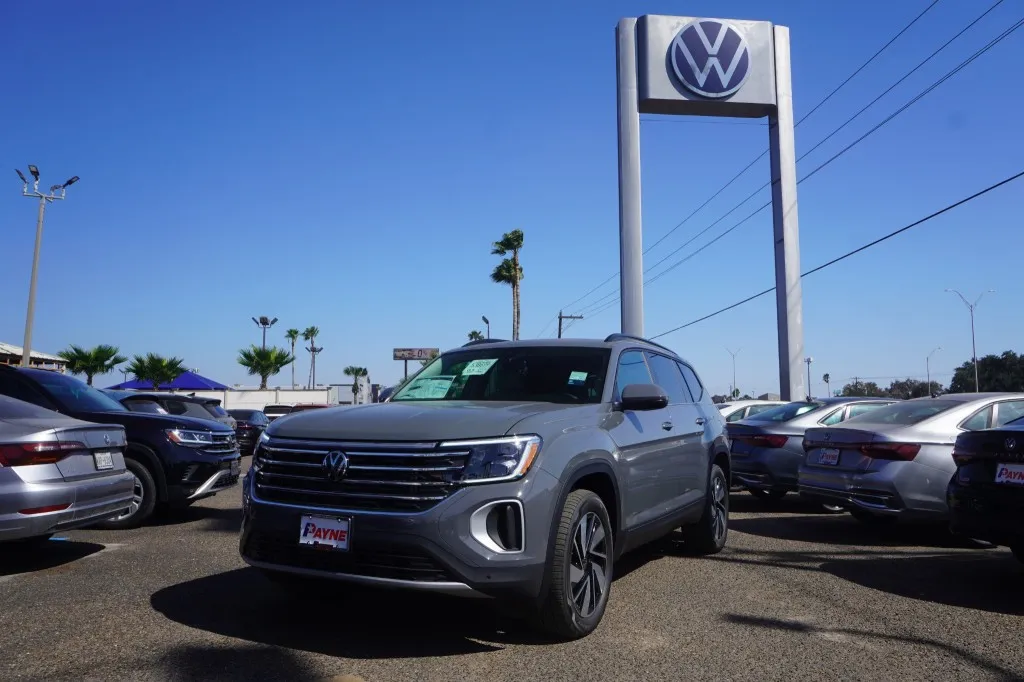2026 Volkswagen Atlas 2.0T SE w/Technology