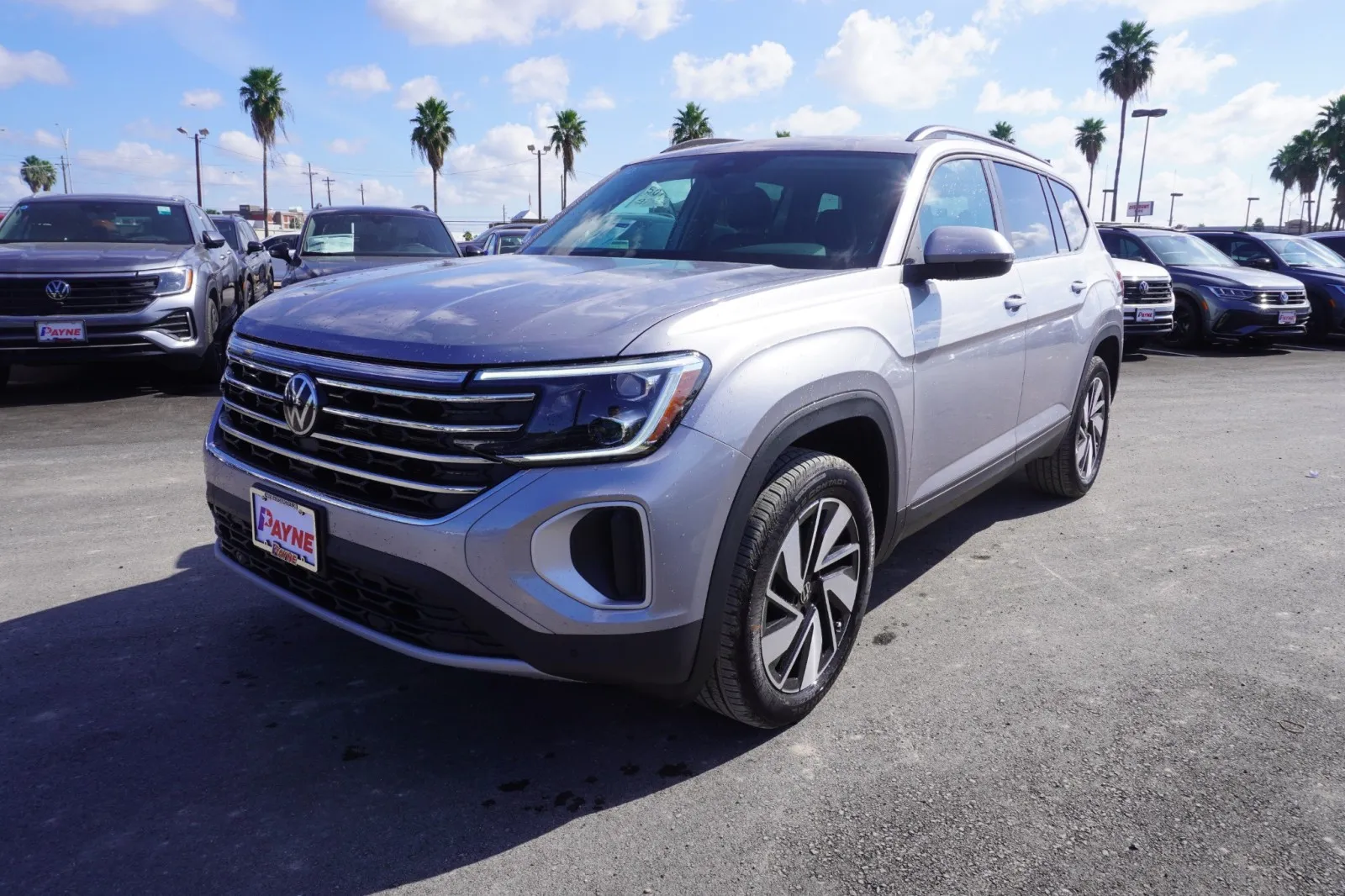 2025 Volkswagen Atlas 2.0T SE w/Technology