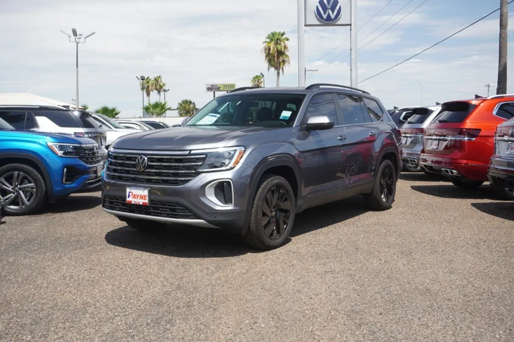 2025 Volkswagen Atlas 2.0T SE w/Technology