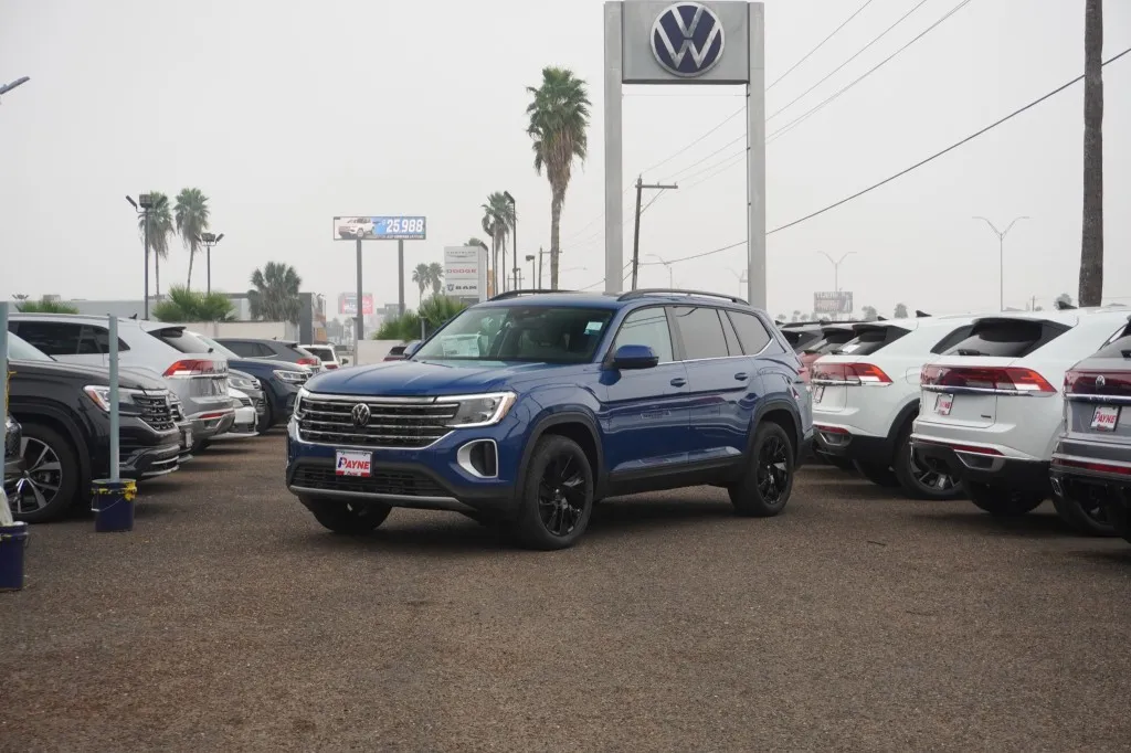 2025 Volkswagen Atlas 2.0T SE w/Technology