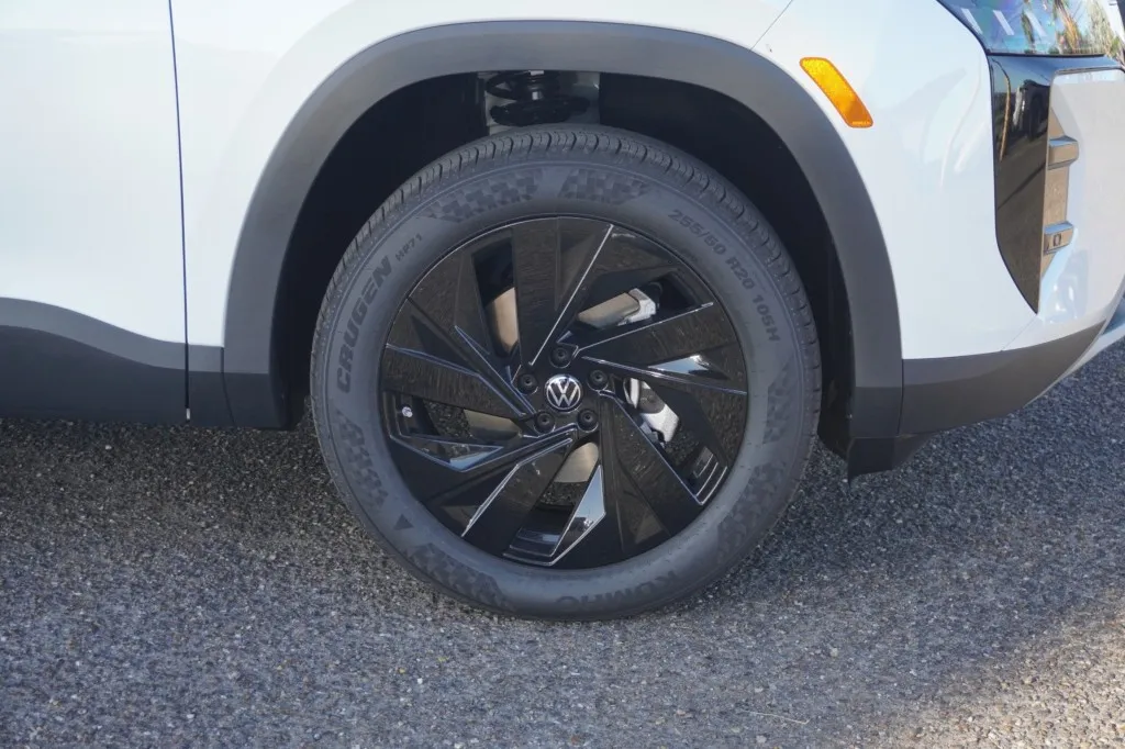 2027 Volkswagen Atlas SE w/Technology