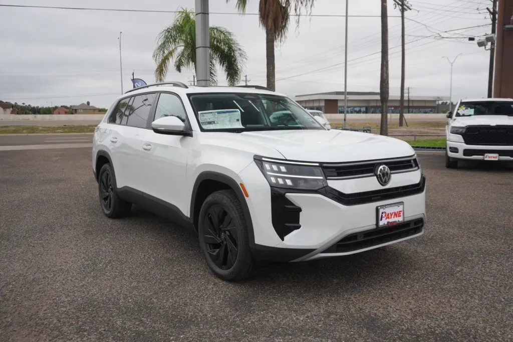 2027 Volkswagen Atlas SE w/Technology