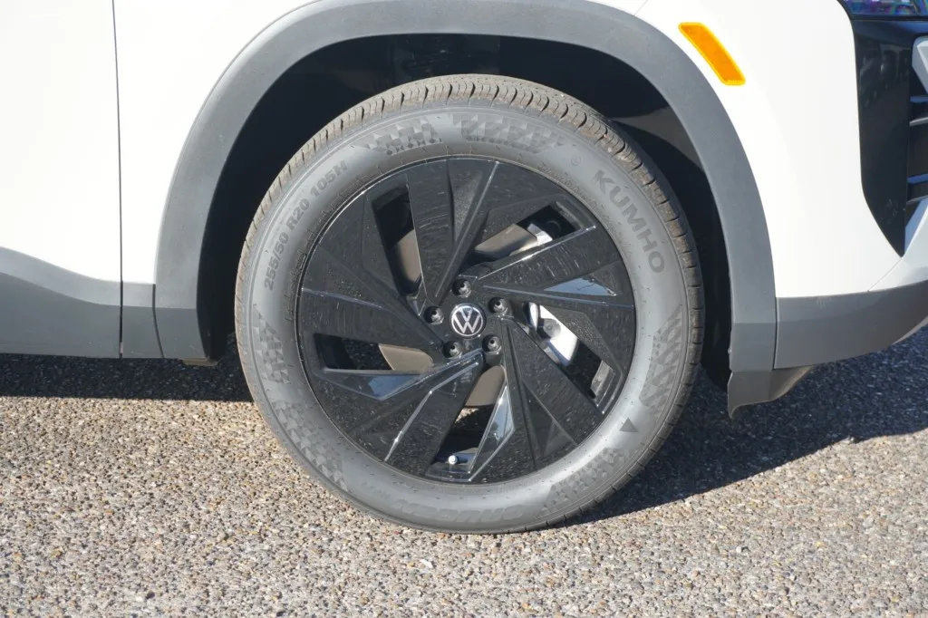 2027 Volkswagen Atlas SE w/Technology
